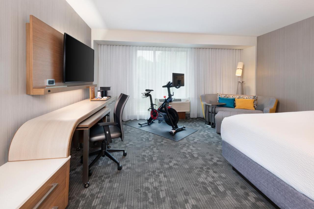 Courtyard By Marriott Atlanta Alpharetta/Avalon Area Hotell Eksteriør bilde