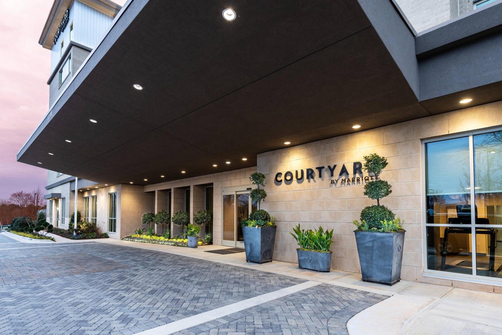 Courtyard By Marriott Atlanta Alpharetta/Avalon Area Hotell Eksteriør bilde